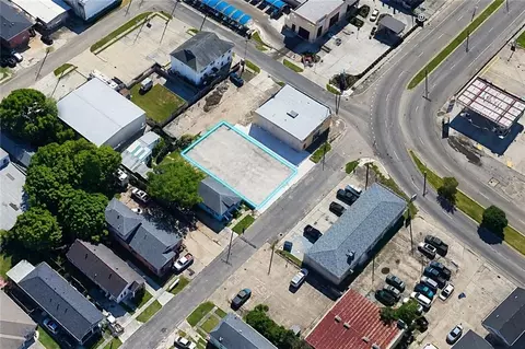 Oak Street, Harahan, LA 70123