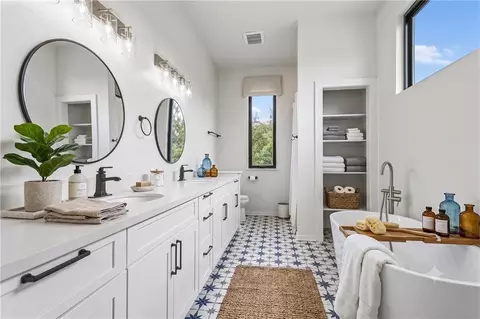 Bath - 500 Richards Dr, Slidell, LA 70461 photo 1 of 4