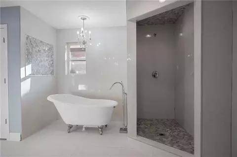 Bath - 241 Devon Rd, Laplace, LA 70068 photo 2 of 4