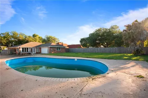 Exterior - 241 Devon Rd, Laplace, LA 70068 photo 7 of 7