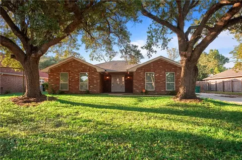 Exterior - 241 Devon Rd, Laplace, LA 70068 photo 2 of 7