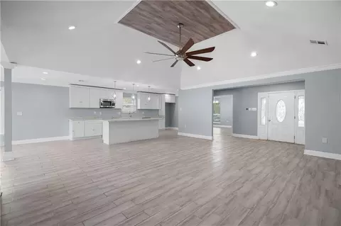 Living - 241 Devon Rd, Laplace, LA 70068 photo 3 of 8