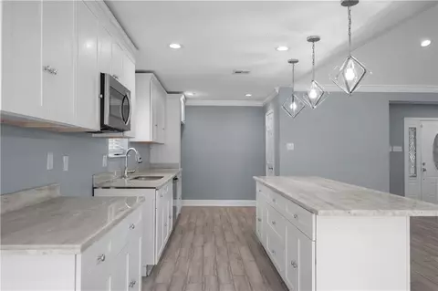 Kitchen - 241 Devon Rd, Laplace, LA 70068 photo 2 of 2