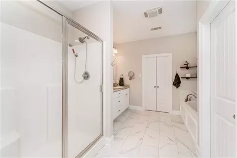 Bath - 69272 3rd Ave, Covington, LA 70433 photo 3 of 4