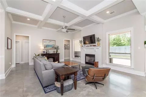 Living - 69272 3rd Ave, Covington, LA 70433 photo 1 of 1