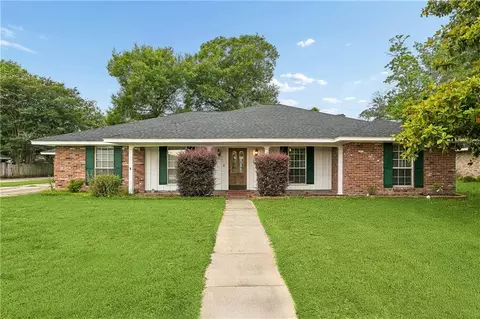1000 Rue Chalet, Hammond, LA 70403