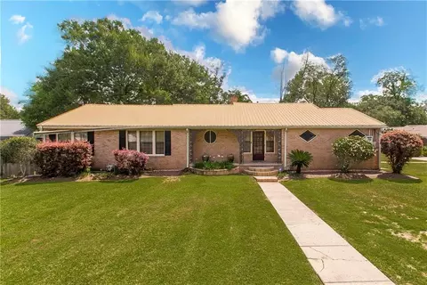 350 S 5th St, Ponchatoula, LA 70454