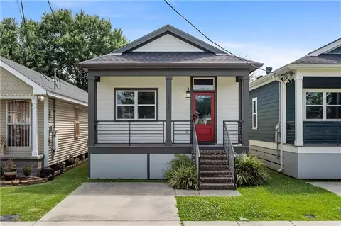 1820 Palfrey St, Gretna, LA 70053