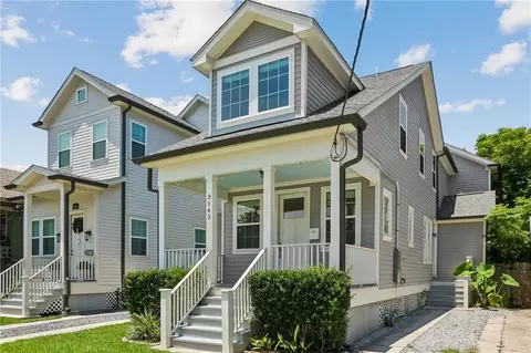 3142 State Street Dr, New Orleans, LA 70125