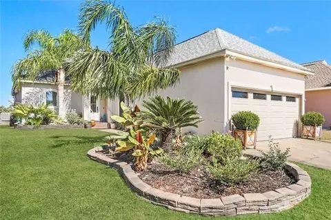 1457 Royal Palm Dr, Slidell, LA 70458
