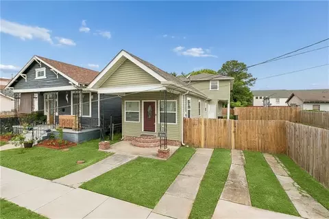 3020 Burdette St, New Orleans, LA 70125
