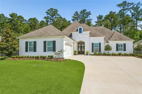 544 Blue Heron Ln, Madisonville, LA 70447