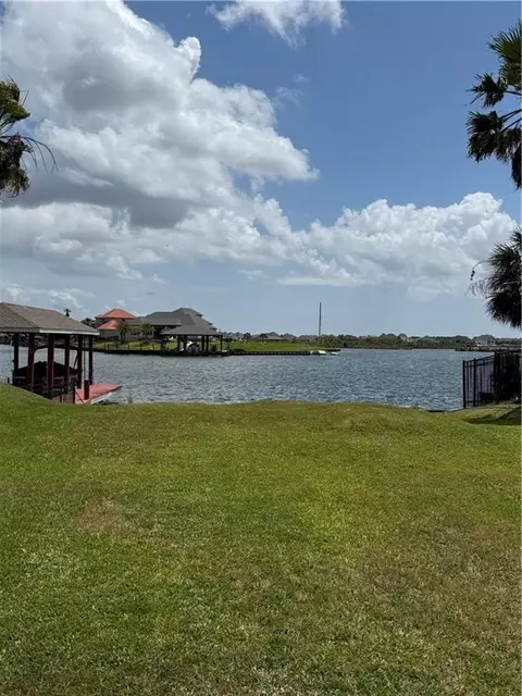 1512 Royal Palm Dr, Slidell, LA 70458