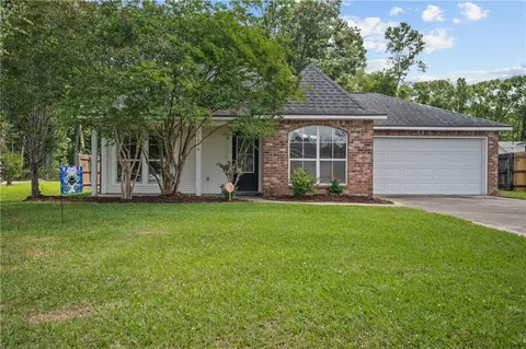 35038 Napoleon Dr, Denham Springs, LA 70706