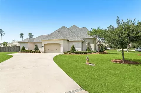 Exterior - 844 Rue Bourdeaux, Covington, LA 70433 photo 7 of 7