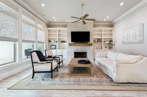 Living - 844 Rue Bourdeaux, Covington, LA 70433 photo 2 of 2