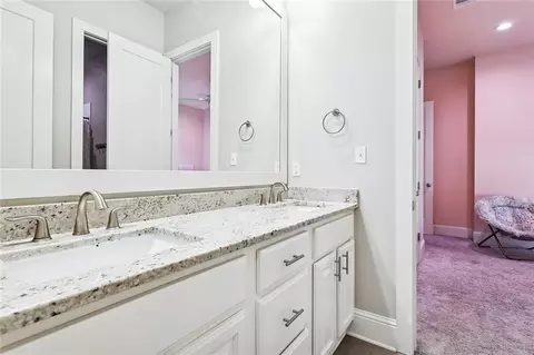 Bath - 844 Rue Bourdeaux, Covington, LA 70433 photo 3 of 5