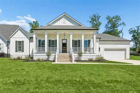 316 Oak Hollow Dr, Madisonville, LA 70447