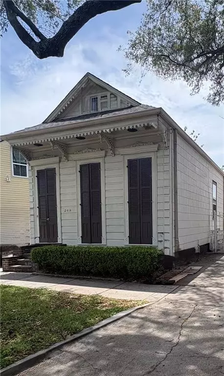 2414 Ursuline Ave, New Orleans, LA 70119