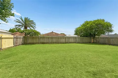 Exterior - 433 Bertolino Dr, Kenner, LA 70065 photo 3 of 3