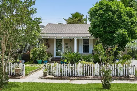 16 Labarre Pl, Jefferson, LA 70121