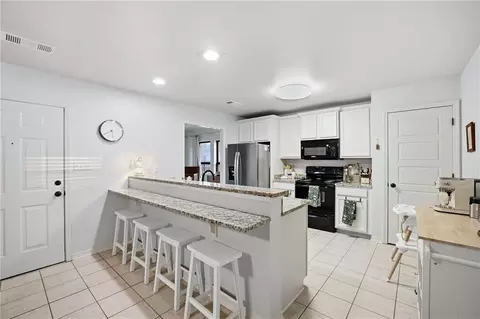 Kitchen - 42569 Clover Leaf Dr, Hammond, LA 70403 photo 3 of 3
