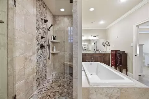 Bath - 42569 Clover Leaf Dr, Hammond, LA 70403 photo 2 of 5