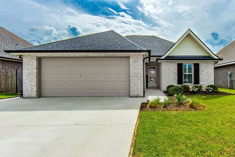 200 Sugar Ridge Dr, Houma, LA 70360