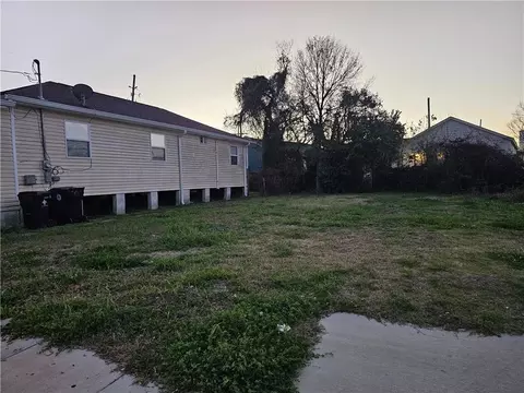 1335 S Telemachus St, New Orleans, LA 70125