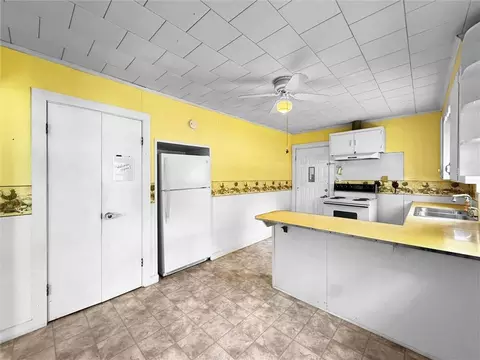 Kitchen - 18356 Nelson Rd, Covington, LA 70435 photo 1 of 3