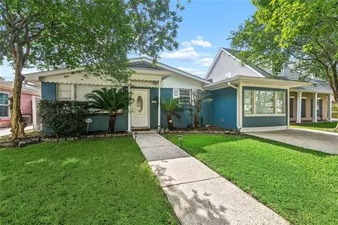 8929 Camille Ct, River Ridge, LA 70123