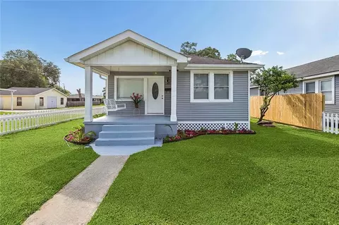 901 Avenue E, Westwego, LA 70094