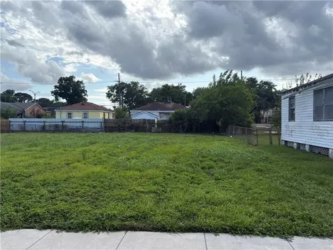 7754 Alabama St, New Orleans, LA 70126