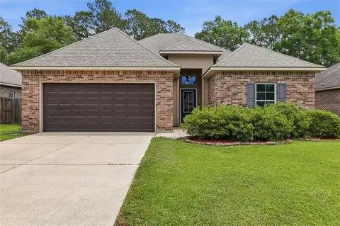 116 Meadow Spring Pl, Covington, LA 70435
