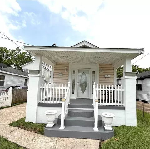 826 Avenue B Ave, Marrero, LA 70072