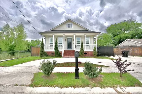 5000 Louisa Dr, New Orleans, LA 70126