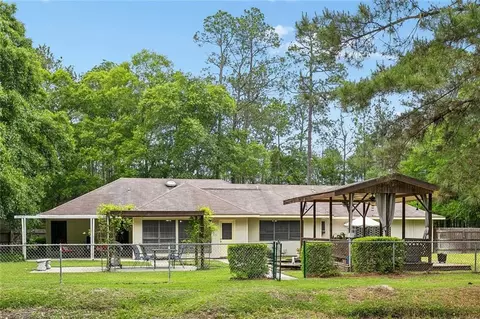Exterior - 232 Chateau Dr, Slidell, LA 70460 photo 10 of 16