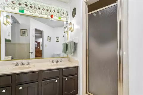 Bath - 232 Chateau Dr, Slidell, LA 70460 photo 1 of 4