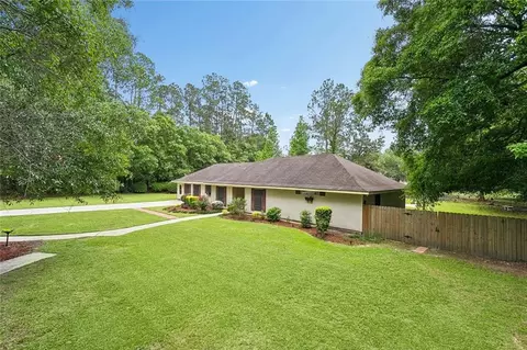 Exterior - 232 Chateau Dr, Slidell, LA 70460 photo 4 of 16