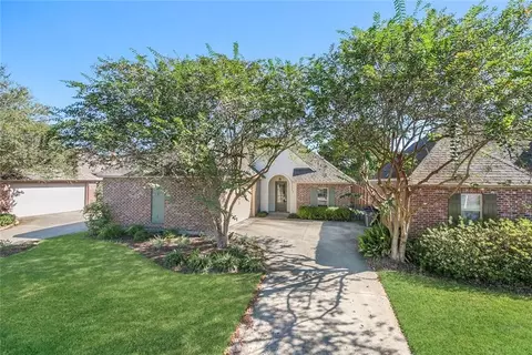 2243 Spring Pointe Dr, Baton Rouge, LA 70810