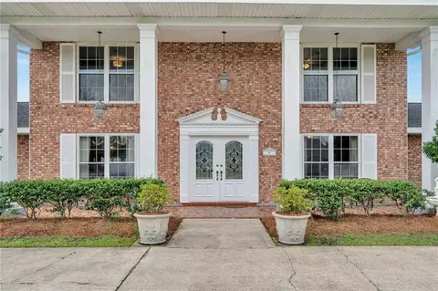 6 W Levert Dr, Luling, LA 70070