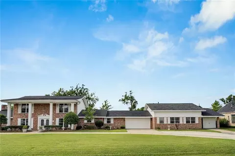 6 W Levert Dr, Luling, LA 70070