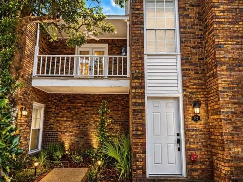 1014 St Julien Dr #F2, Kenner, LA 70065
