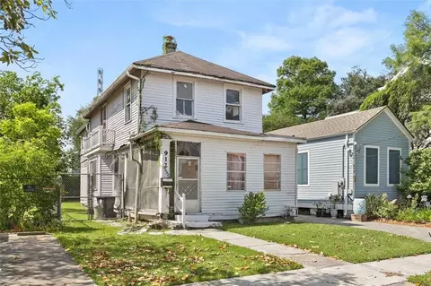 912 Cambronne St, New Orleans, LA 70118