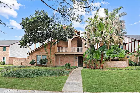 3641 Red Oak Ct, New Orleans, LA 70131