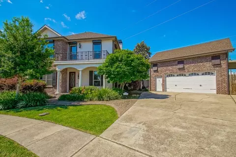 604 Ferriday Ct, Harahan, LA 70123