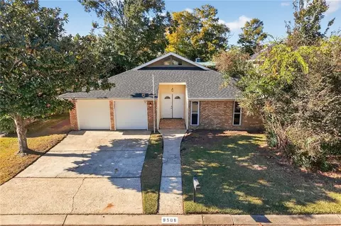 9508 Alhambra Ct, River Ridge, LA 70123