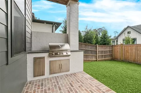 Exterior - 1172 Delta Ln, Covington, LA 70433 photo 3 of 3