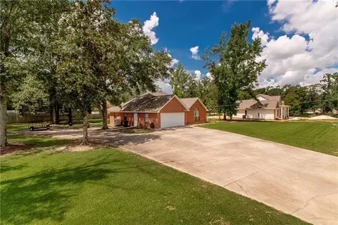 14024 Wadesboro Rd, Ponchatoula, LA 70454