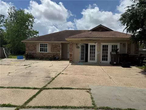 7210 Voyageur Dr, New Orleans, LA 70129